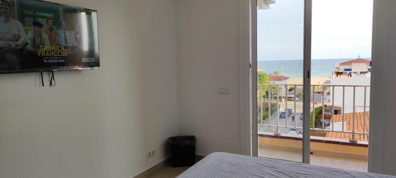 Acogedor Estudio En La Playa, Con Vistas Al Mar, Y Piscina Comunitaria Sant Salvador Bagian luar foto