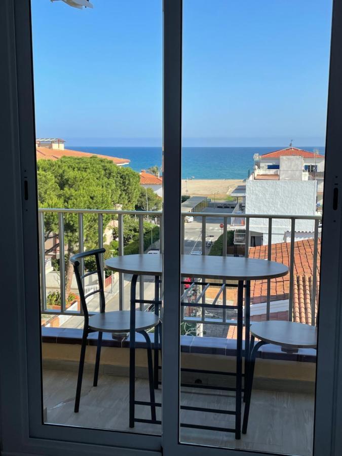 Acogedor Estudio En La Playa, Con Vistas Al Mar, Y Piscina Comunitaria Sant Salvador Bagian luar foto